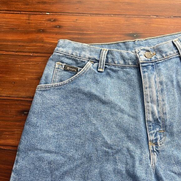 Vintage Wrangler long inseam high rise denim jean shorts sz 14 - Picture 2 of 6
